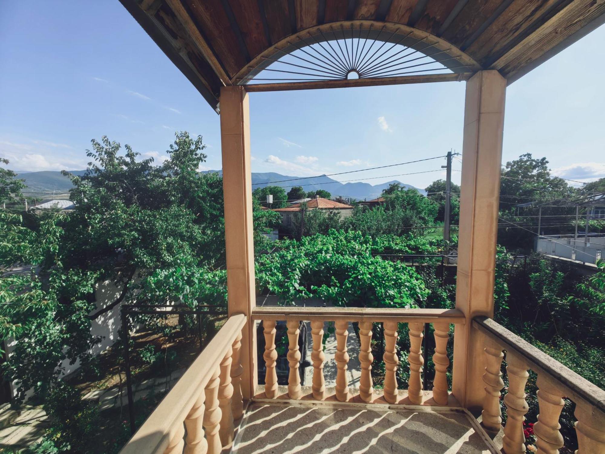 Guest House Metreveli Street 19 Khashuri Екстер'єр фото